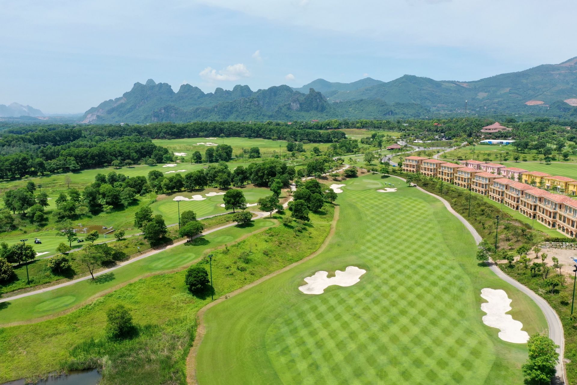 Sân Golf Đảo Sen